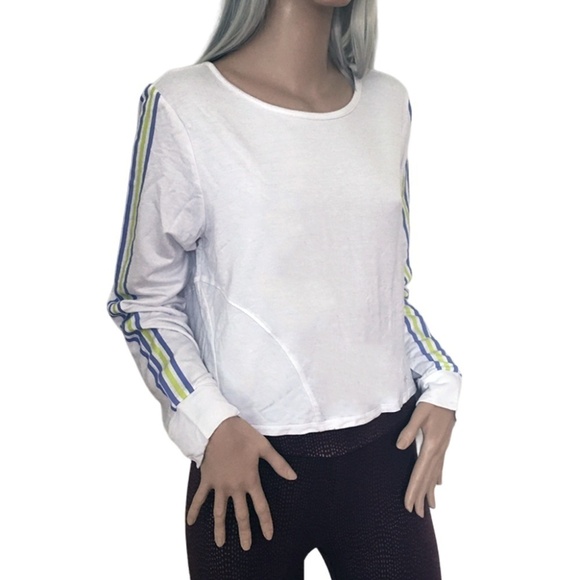 SPLENDID Top Vented Slit Back White Rayon Fitness Tee Athletic Workout Yoga - Picture 3 of 11